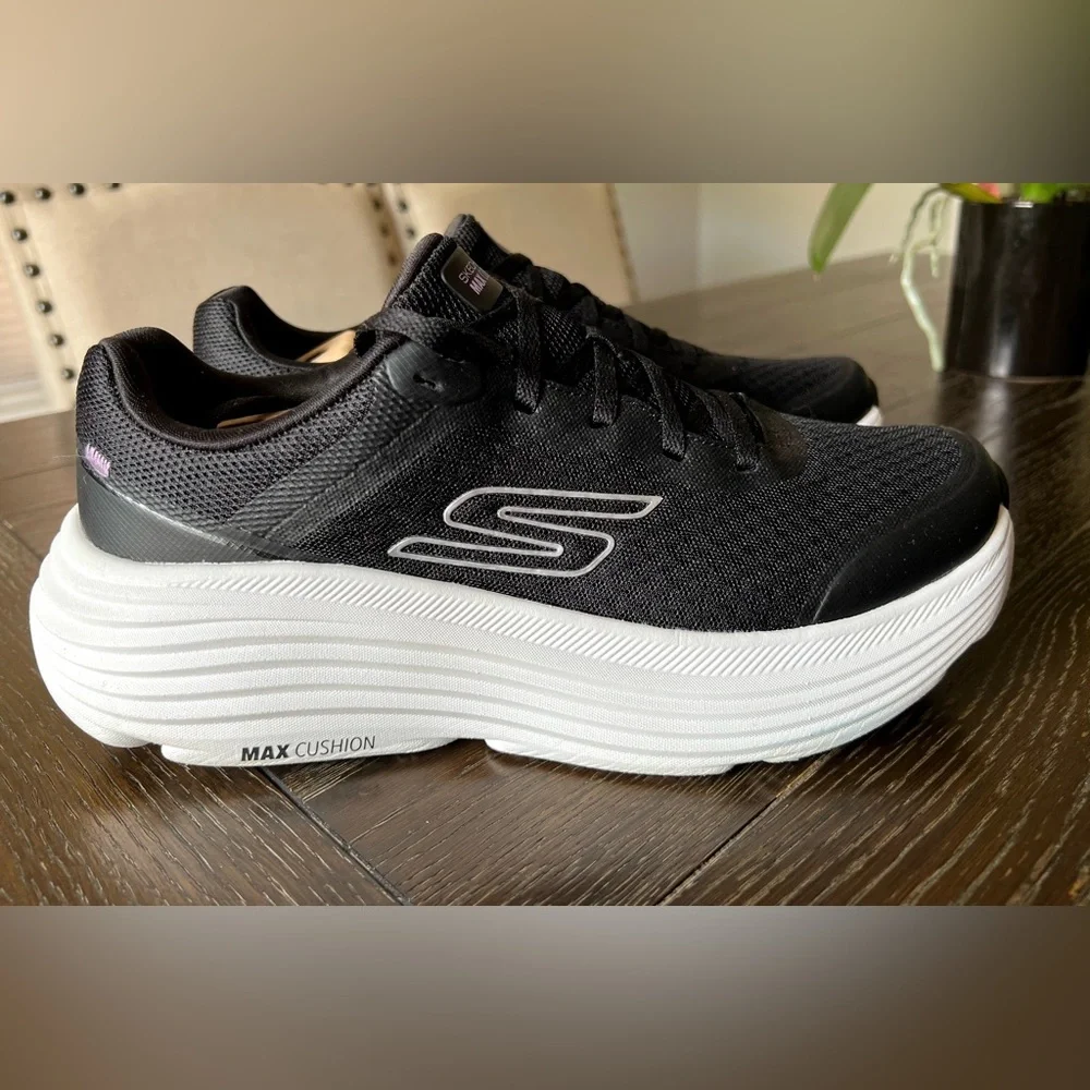 SKECHERS MAX CUSHIONING MESH LACE UP SNEAKERS ENDEAVOR SIZE 9.5 - Picture 5 of 13